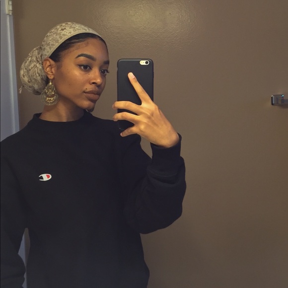 Meet your Posher, Maya - Picture 2 of 3